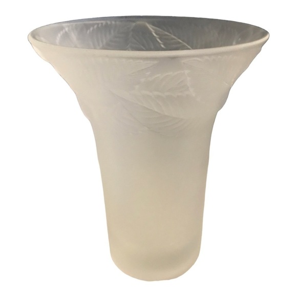 Hoya Frosted CrystalGlass Vase - Picture 3 of 6